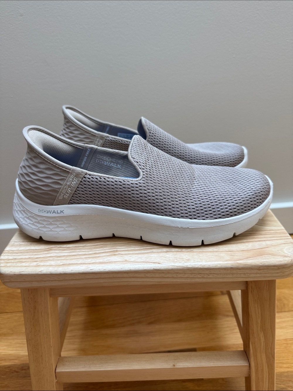 Skechers Slip-In Sneakers - Picture 3 of 9